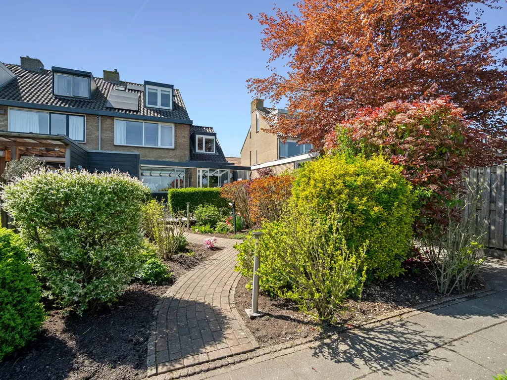 Prins Bernhardstraat 49, WAARDER