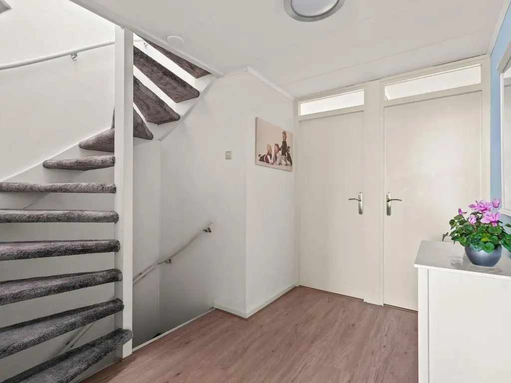 Prins Bernhardstraat 49, WAARDER