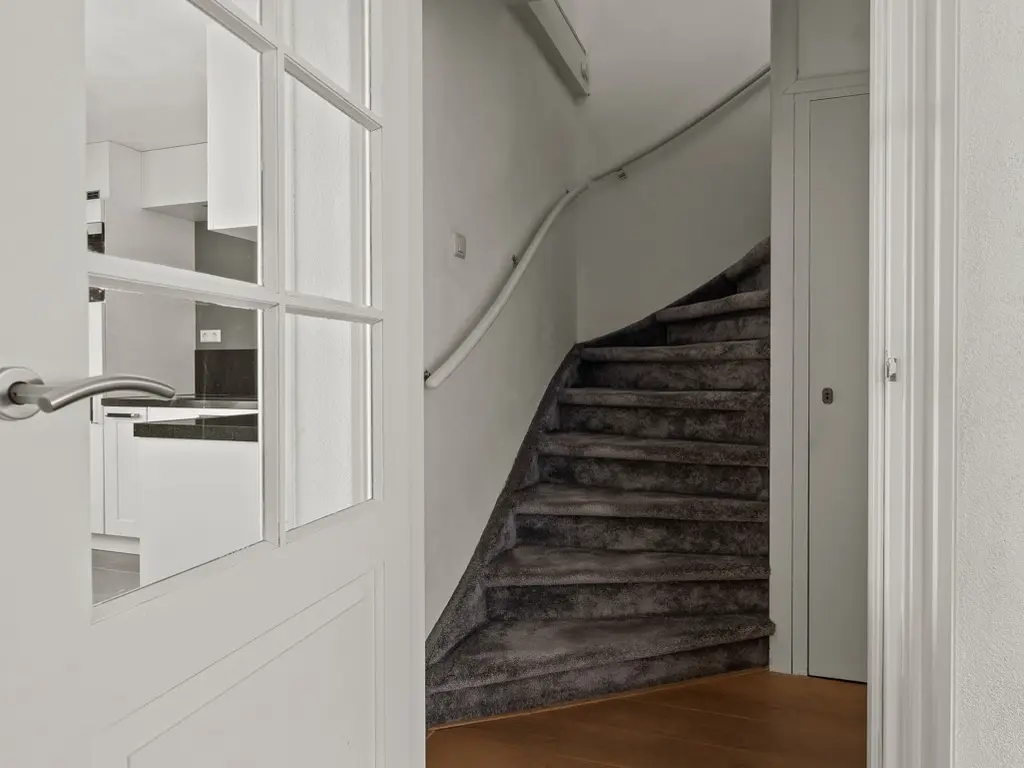 Prins Bernhardstraat 49, WAARDER