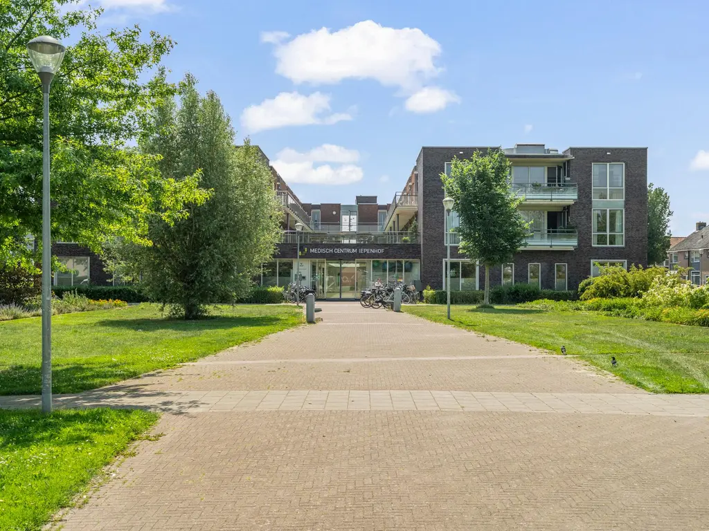 Hazelaarstraat 14, WOERDEN