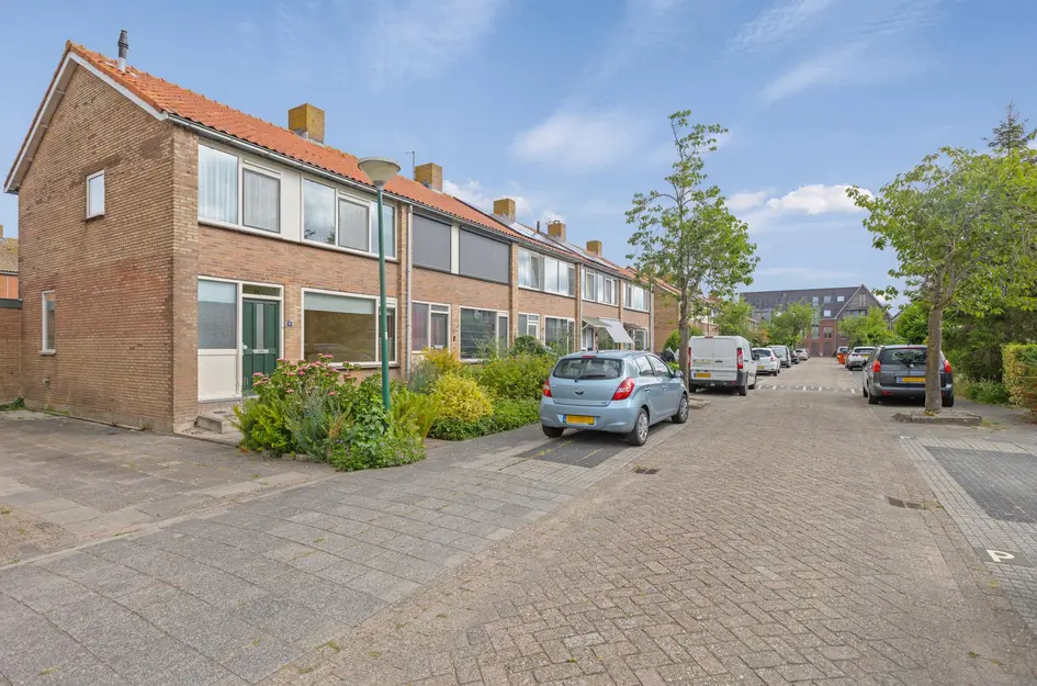 Dorpsstraat 16