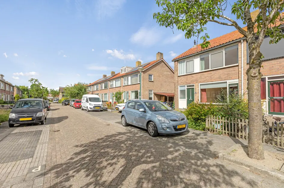 Dorpsstraat 16