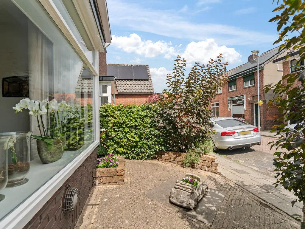 Dahliastraat 4, WOERDEN