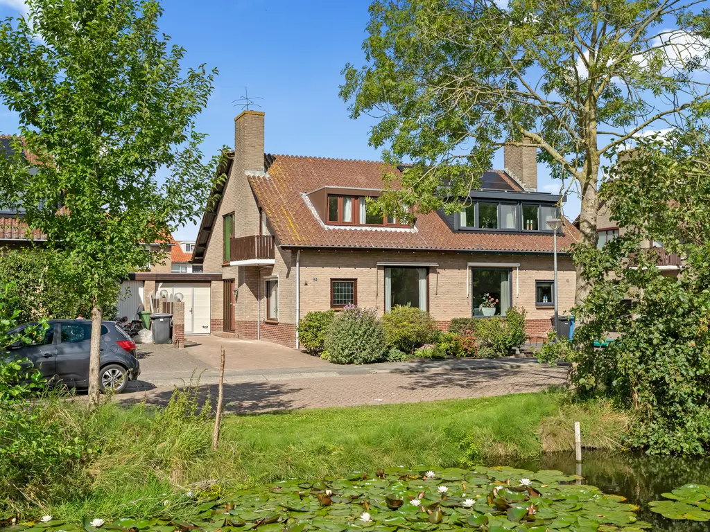 Julianalaan 25, ZEGVELD