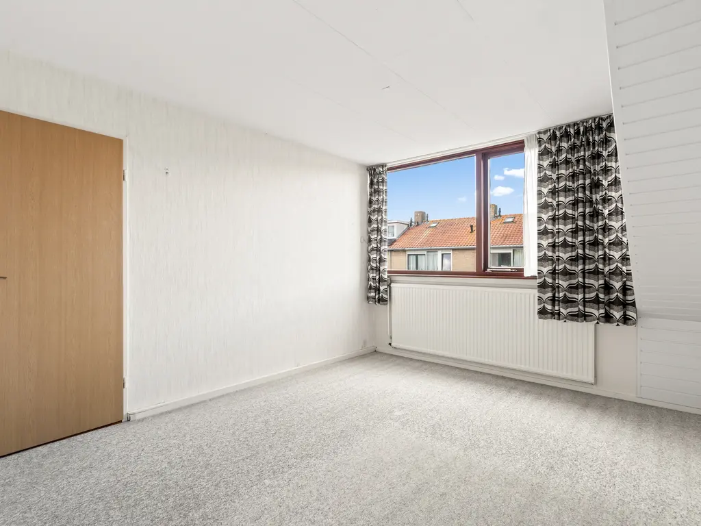 Julianalaan 25, ZEGVELD