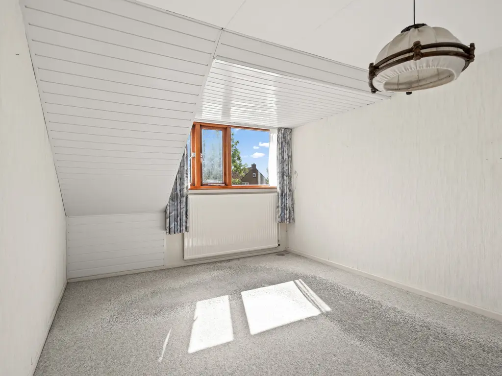 Julianalaan 25, ZEGVELD