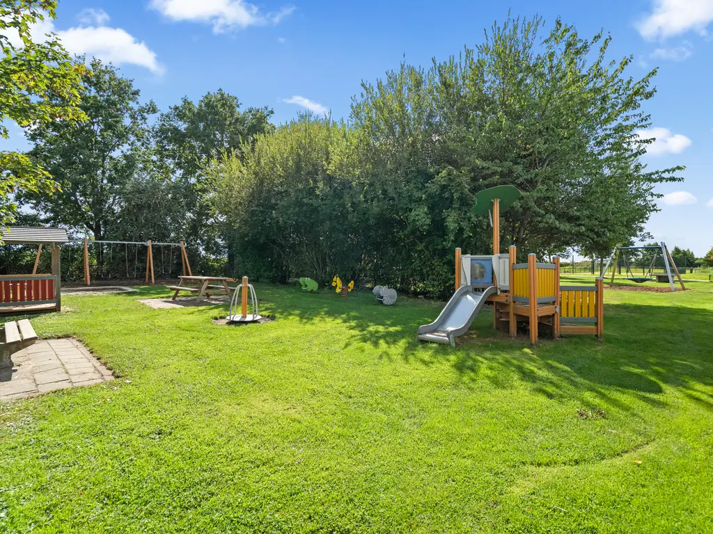 Julianalaan 25, ZEGVELD