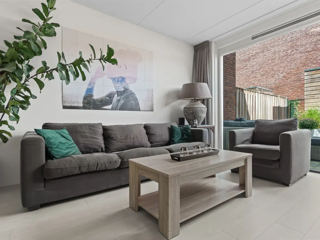 Meer van Annecy 6, WOERDEN