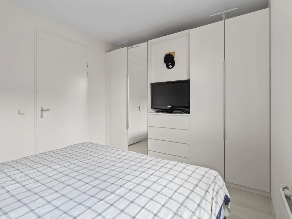 Meer van Annecy 6, WOERDEN