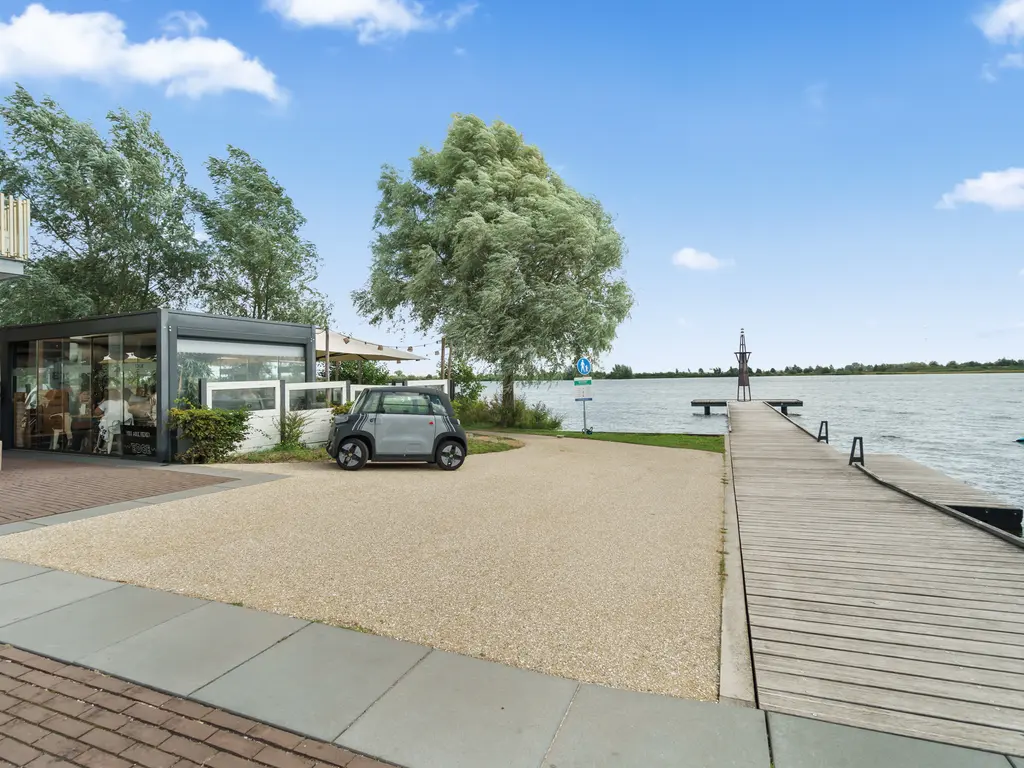 Meer van Annecy 6, WOERDEN