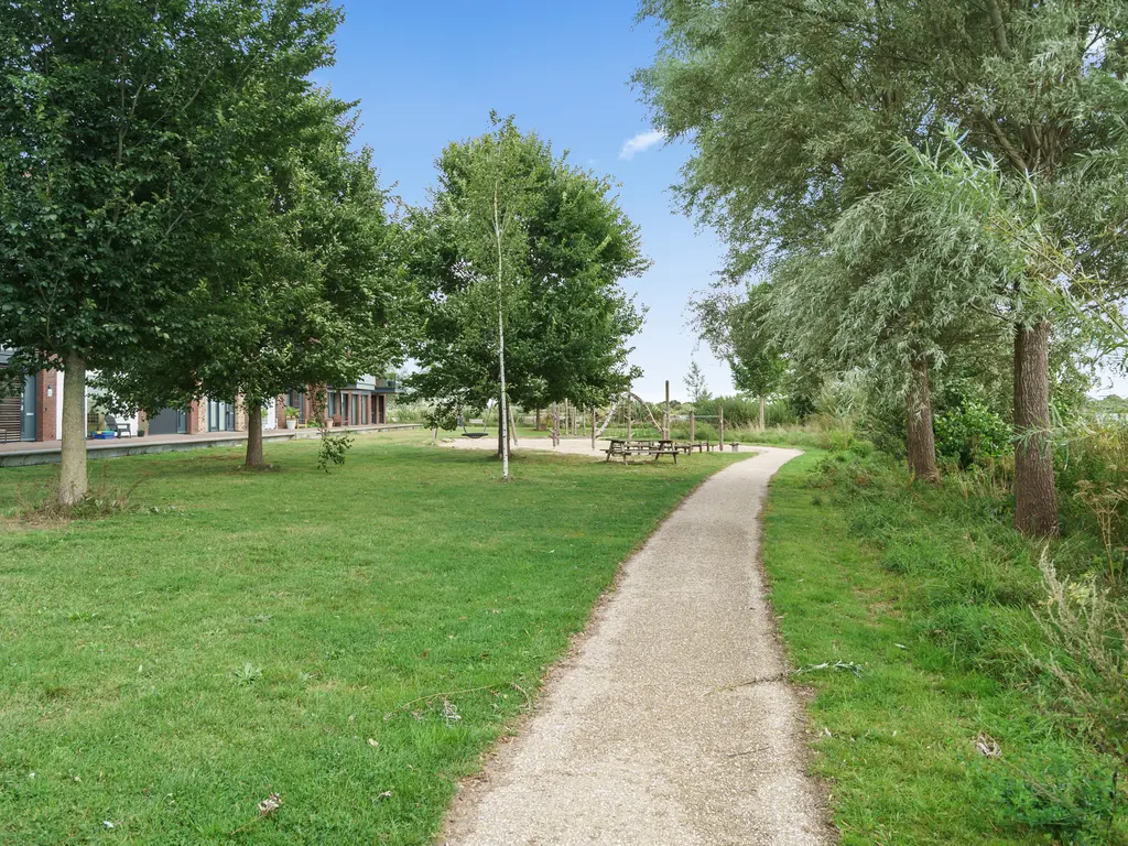 Meer van Annecy 6, WOERDEN