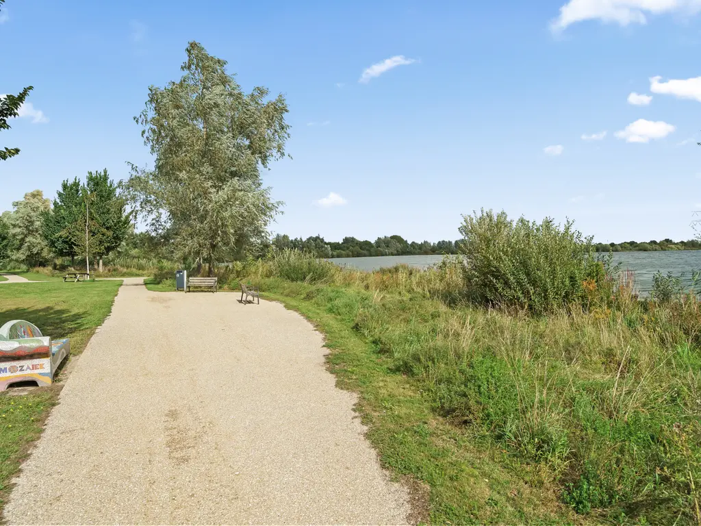 Meer van Annecy 6, WOERDEN