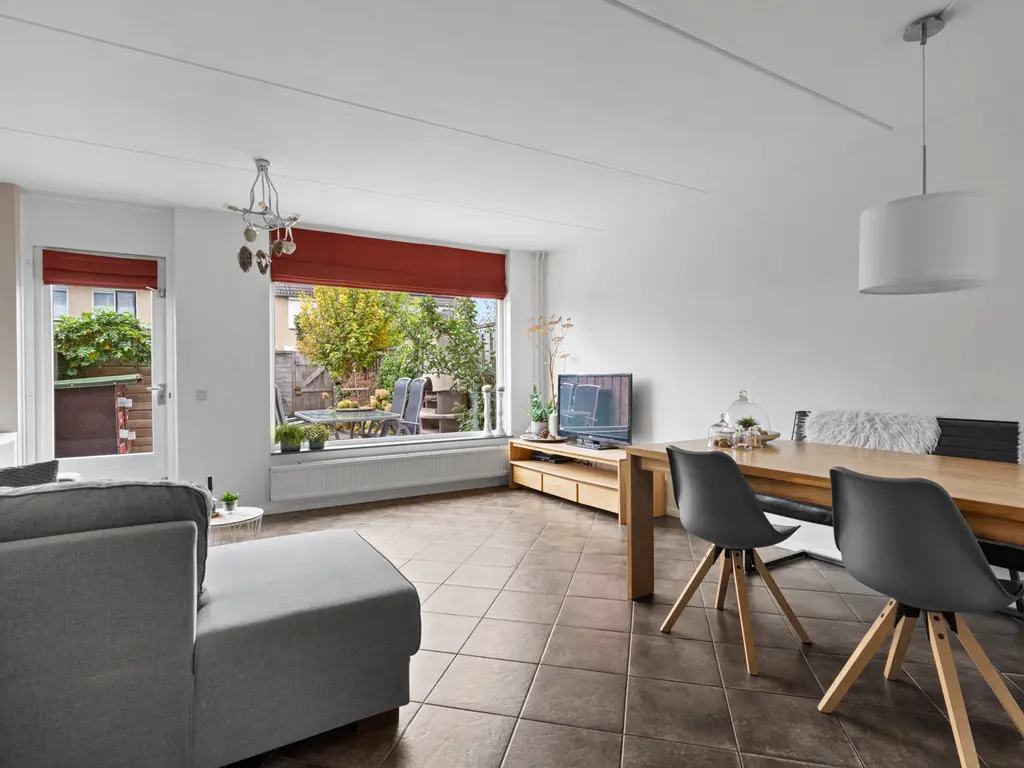 Broeksloot 74, ZEGVELD