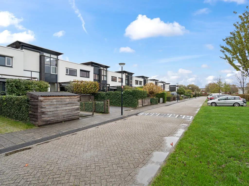 Athenelaan 64, WOERDEN