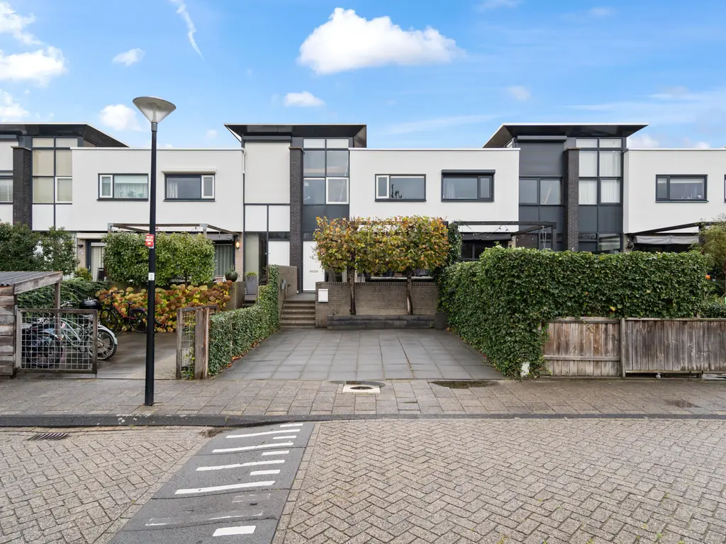 Athenelaan 64, WOERDEN