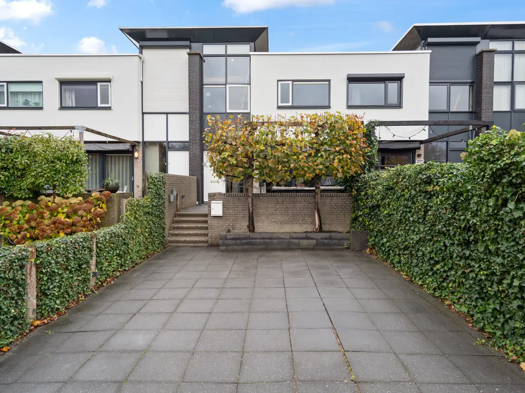 Athenelaan 64, WOERDEN