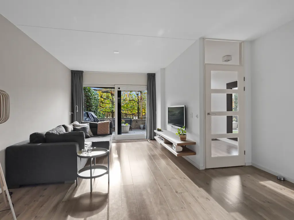 Athenelaan 64, WOERDEN