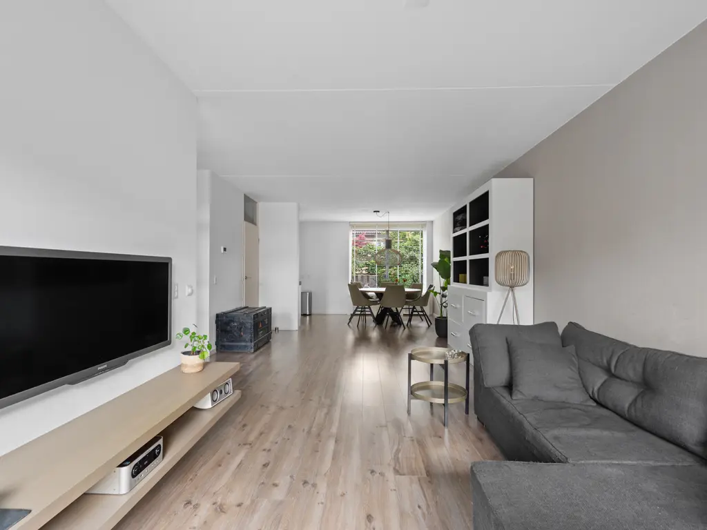 Athenelaan 64, WOERDEN