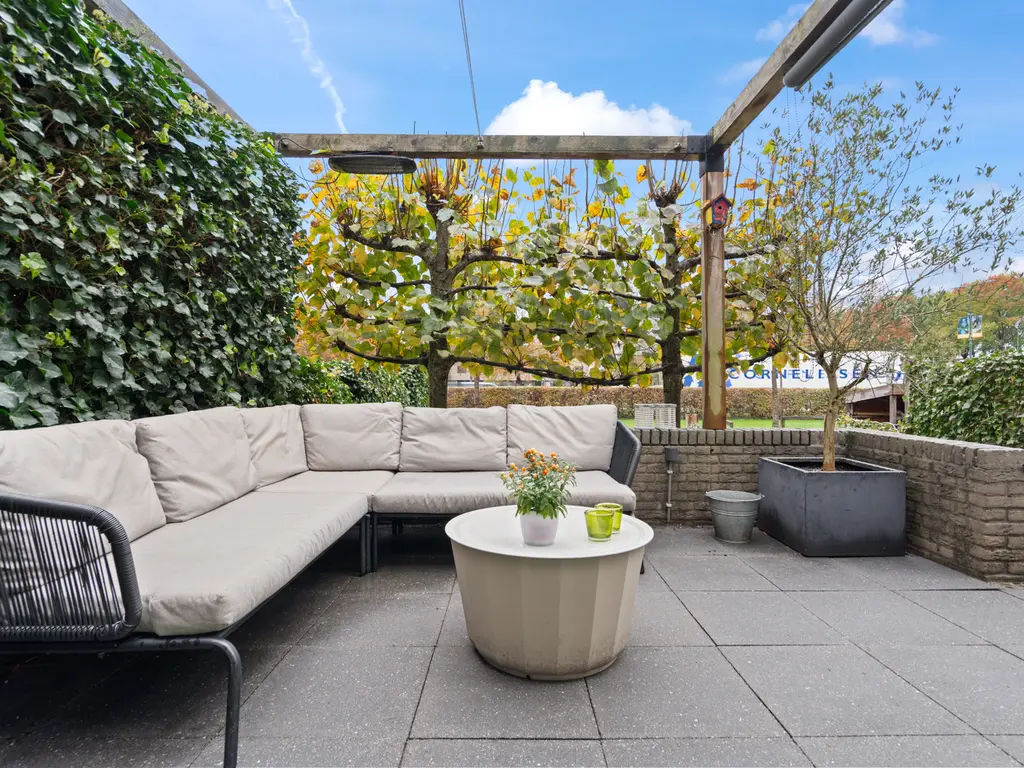 Athenelaan 64, WOERDEN