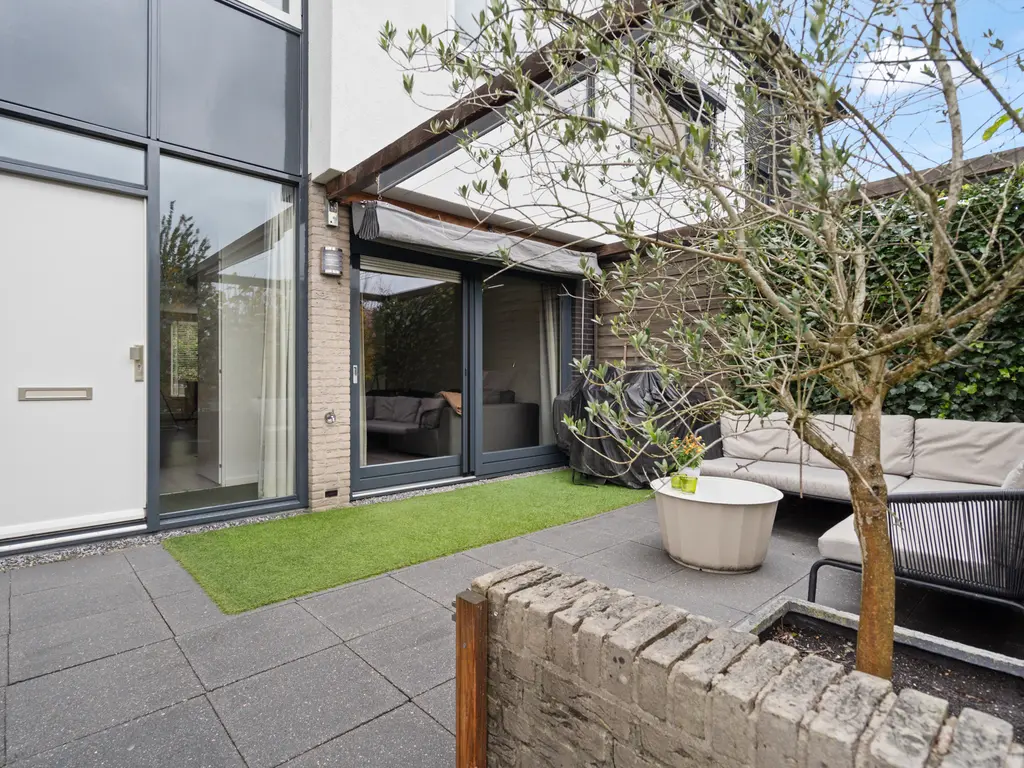 Athenelaan 64, WOERDEN