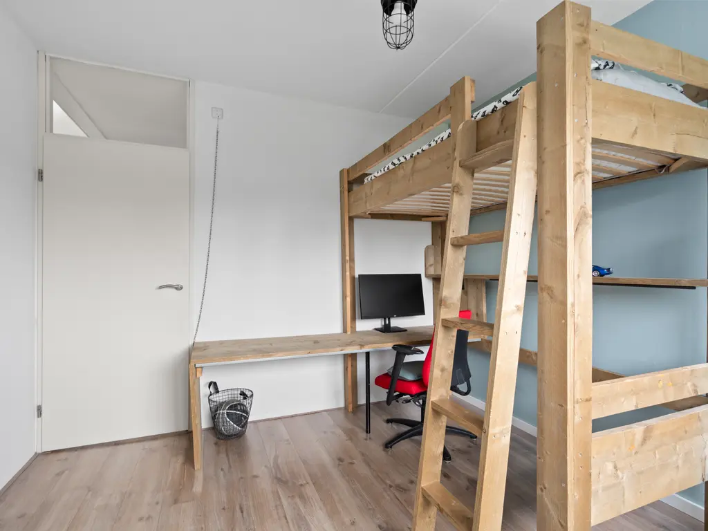 Athenelaan 64, WOERDEN