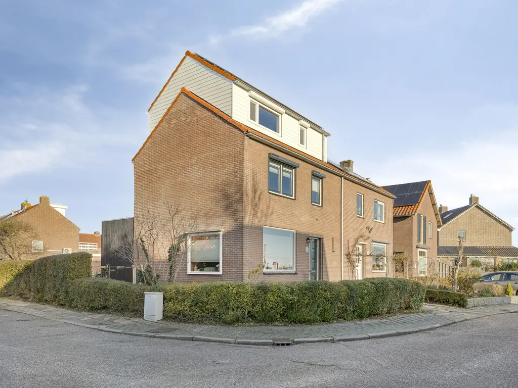 Burg. de Kockstraat 10, KAMERIK