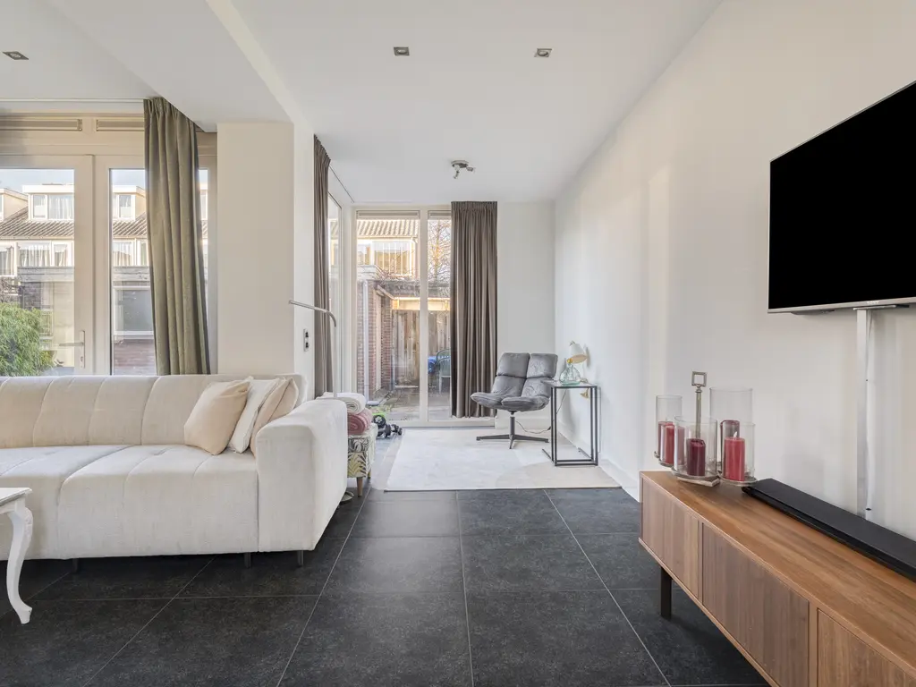 Dronenweg 1, BODEGRAVEN