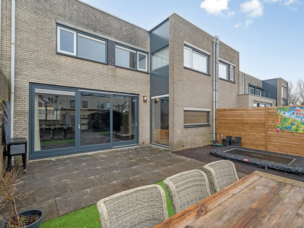 Brussellaan 8, WOERDEN