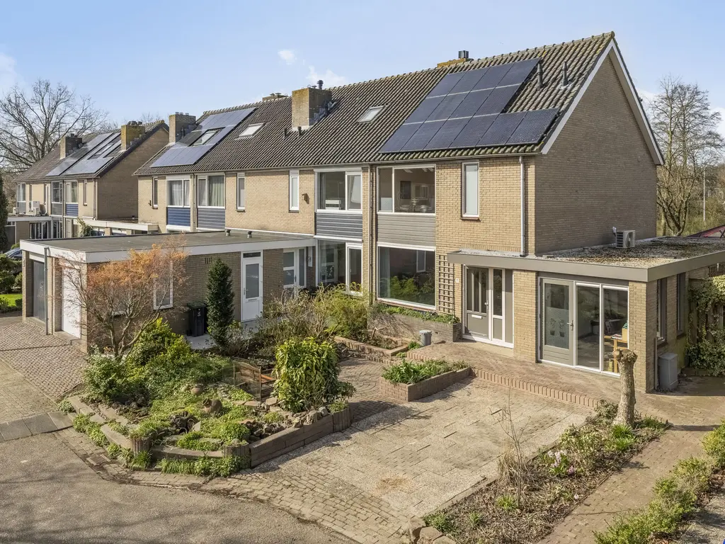 Maasoord 11, WOERDEN