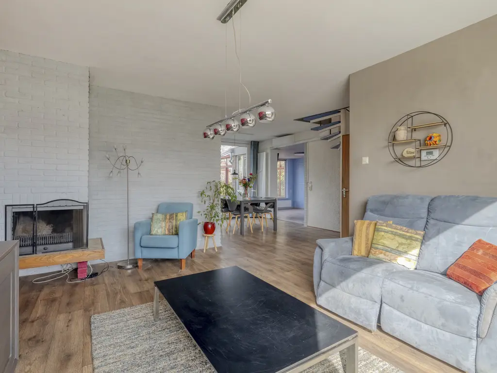 Maasoord 11, WOERDEN