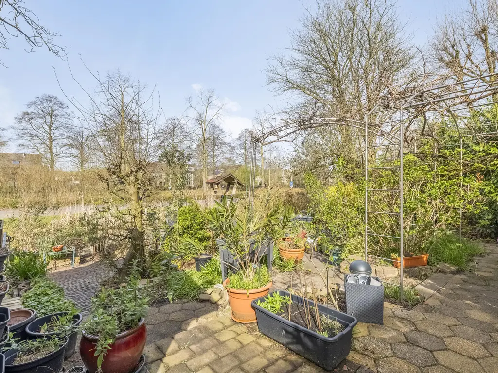 Maasoord 11, WOERDEN