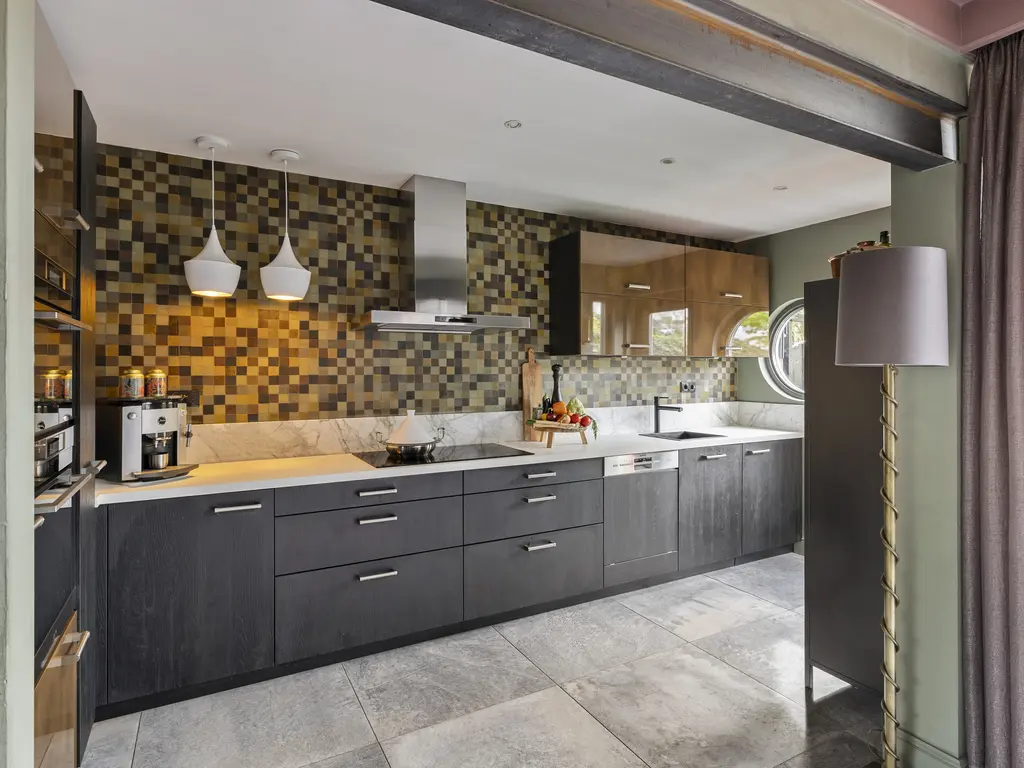 C. van Leeuwenstraat 9, WOERDEN