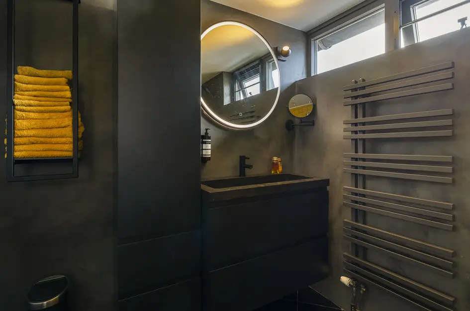 C. van Leeuwenstraat 9