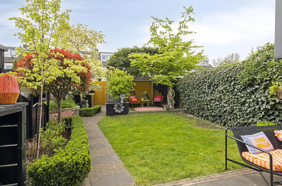 C. van Leeuwenstraat 9