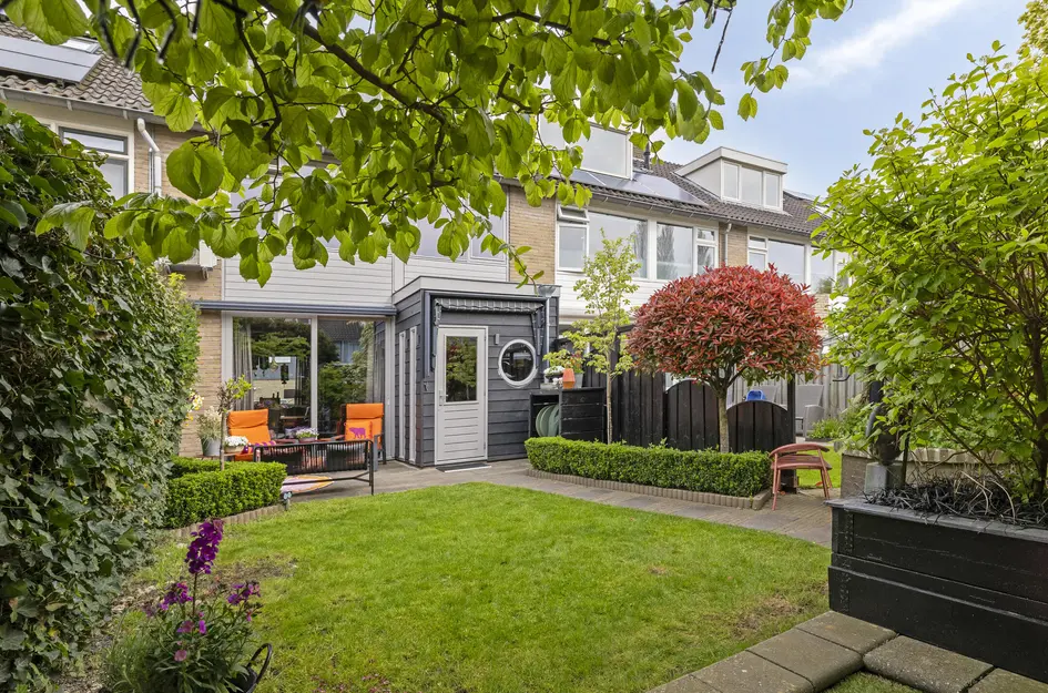 C. van Leeuwenstraat 9