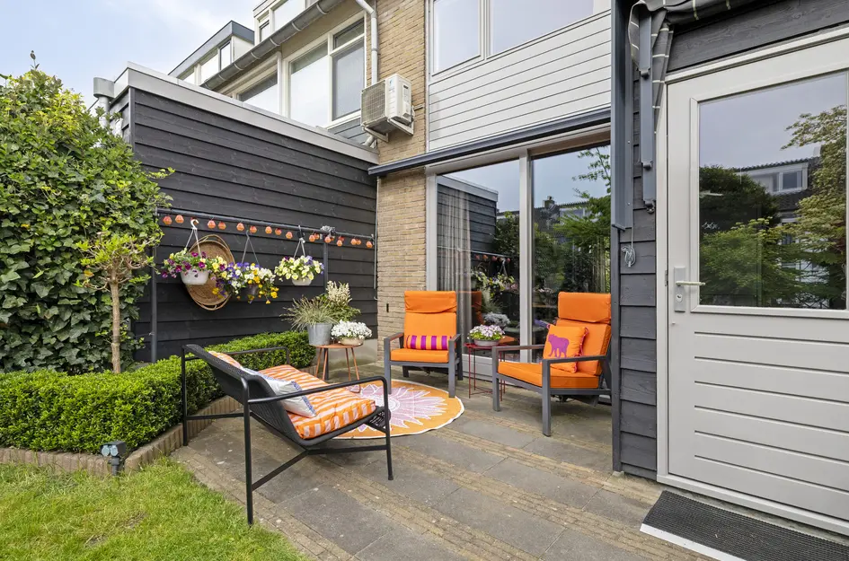 C. van Leeuwenstraat 9