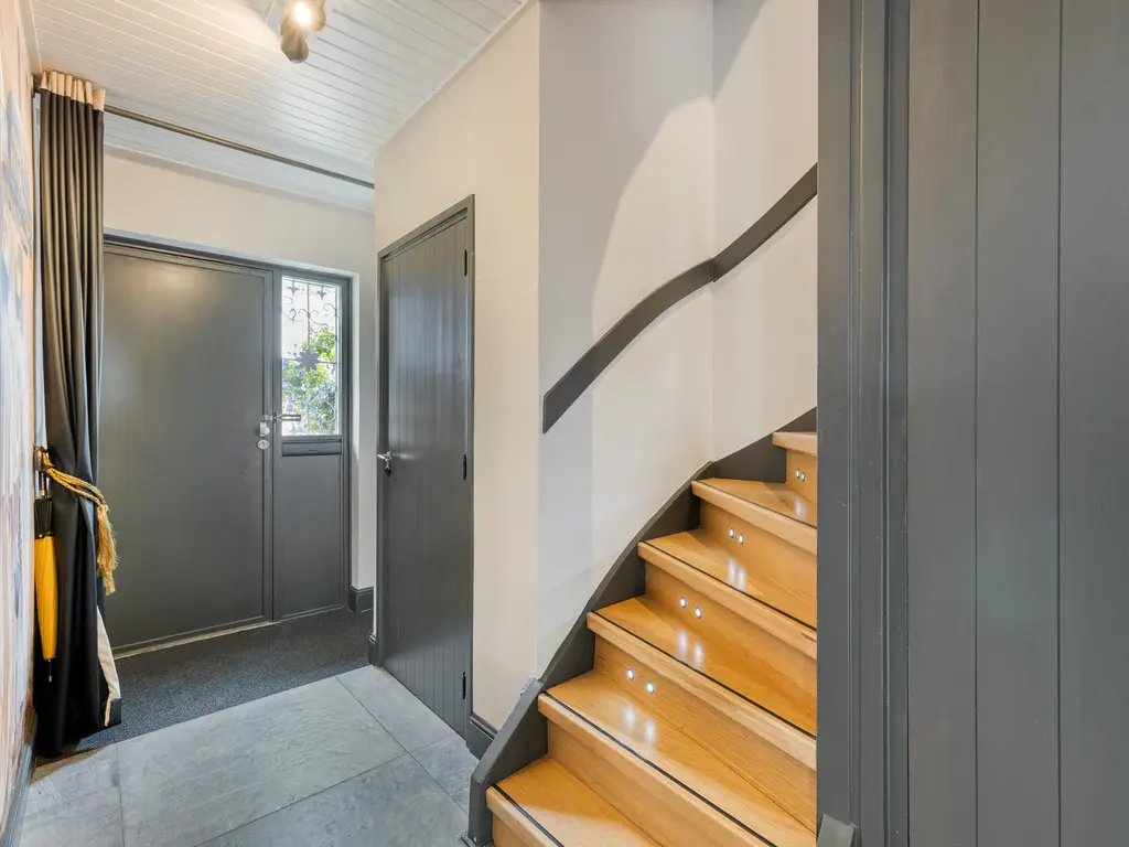 C. van Leeuwenstraat 9, WOERDEN