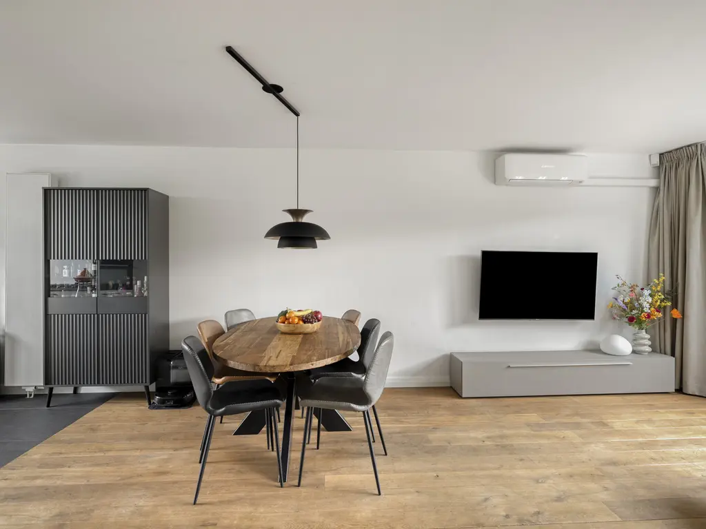 Theeroosweide 60, WOERDEN