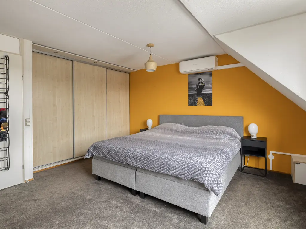 Theeroosweide 60, WOERDEN