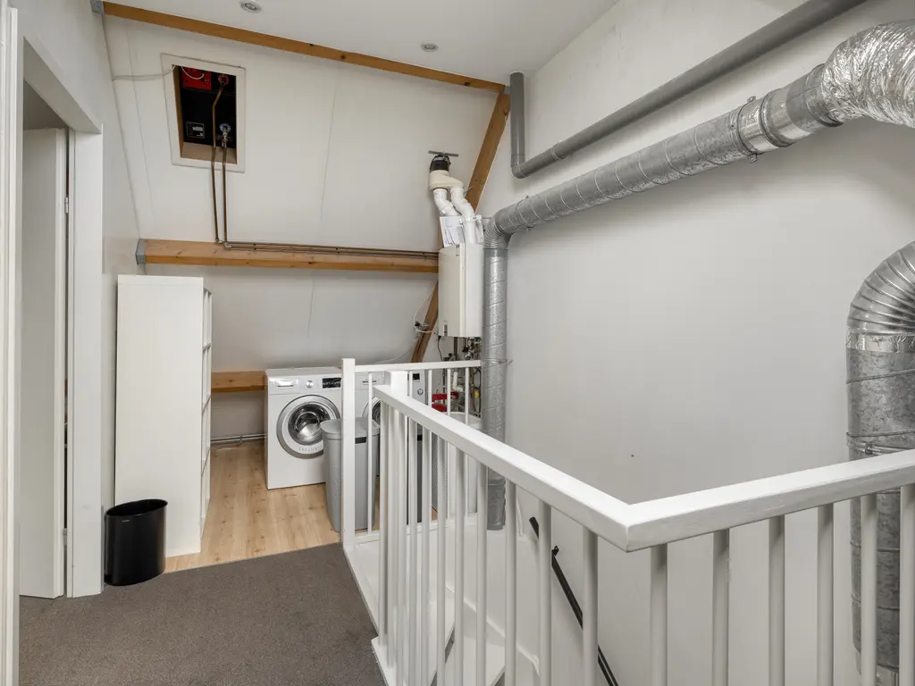 Theeroosweide 60, WOERDEN