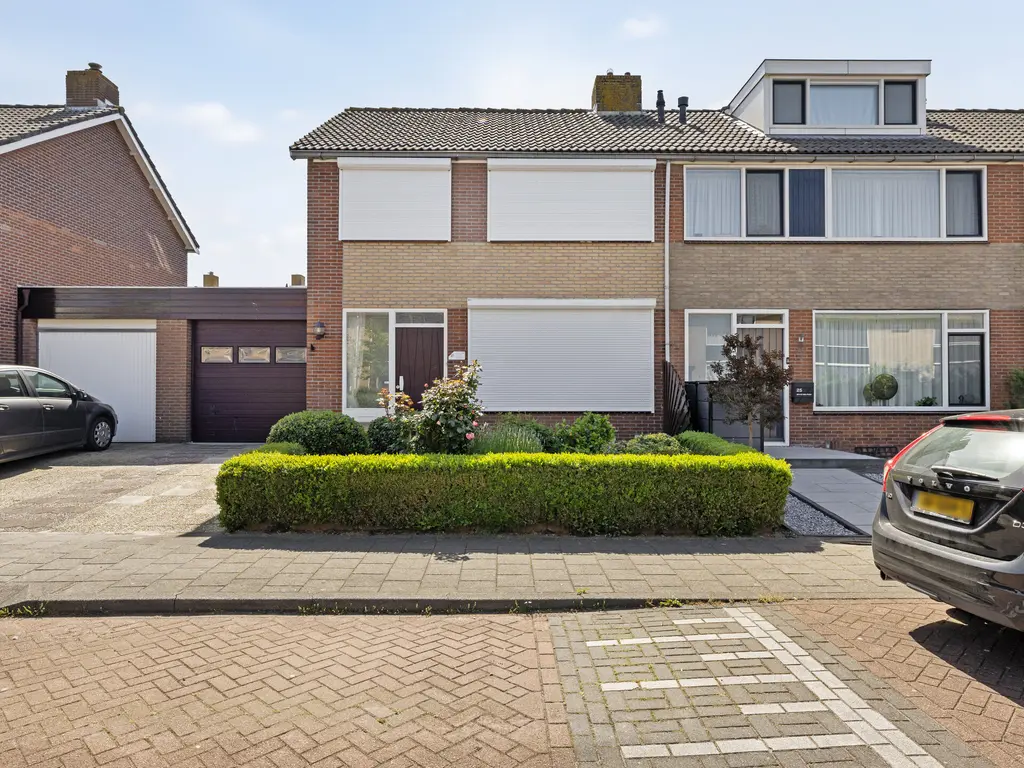 Prinses Beatrixstraat 27, ZEGVELD