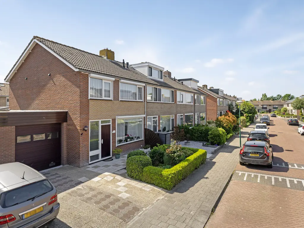 Prinses Beatrixstraat 27, ZEGVELD