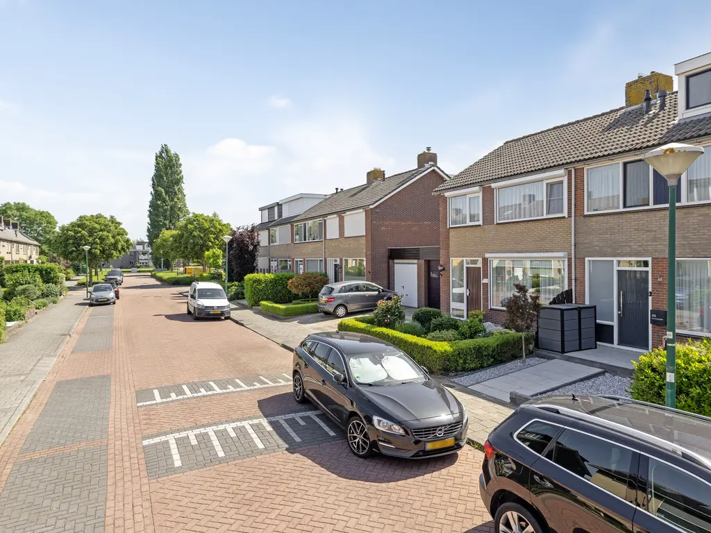 Prinses Beatrixstraat 27, ZEGVELD
