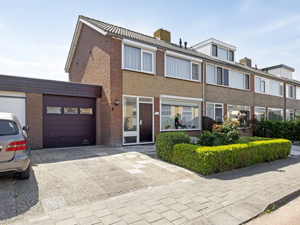 Prinses Beatrixstraat 27, ZEGVELD