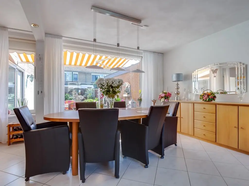 Prinses Beatrixstraat 27, ZEGVELD