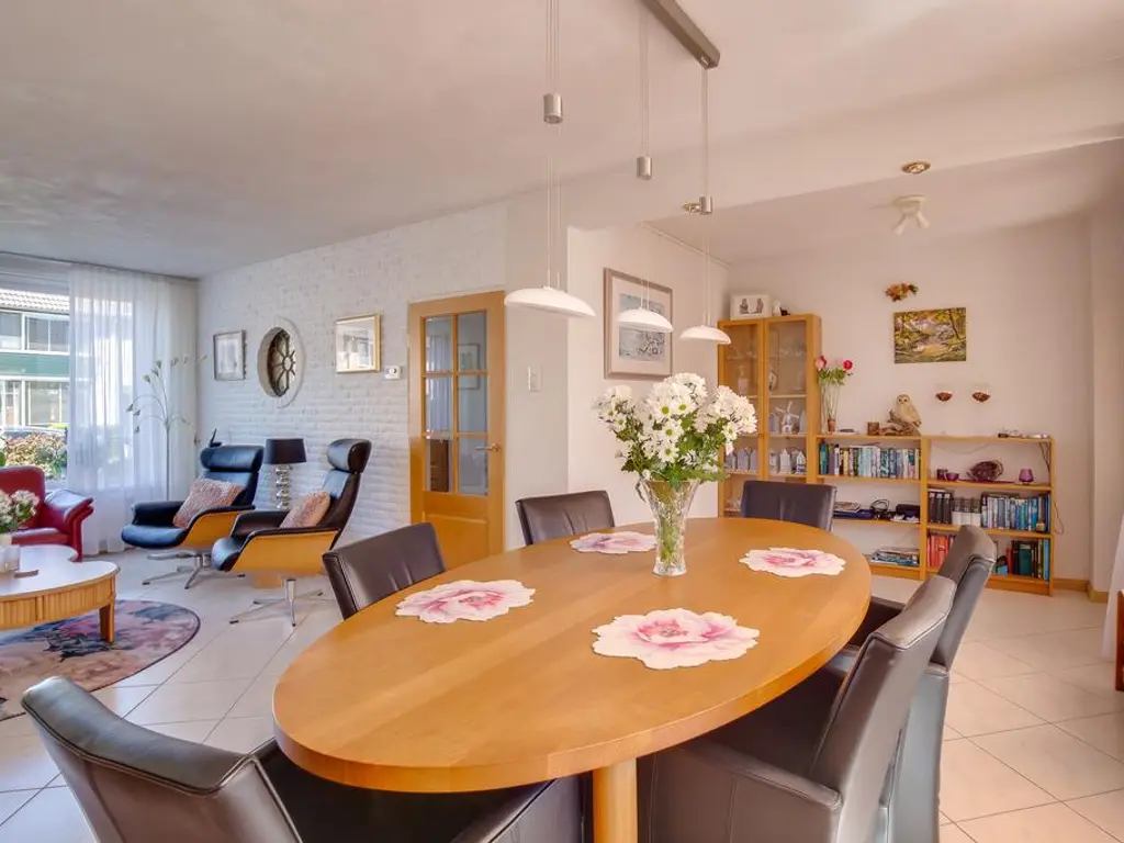 Prinses Beatrixstraat 27, ZEGVELD