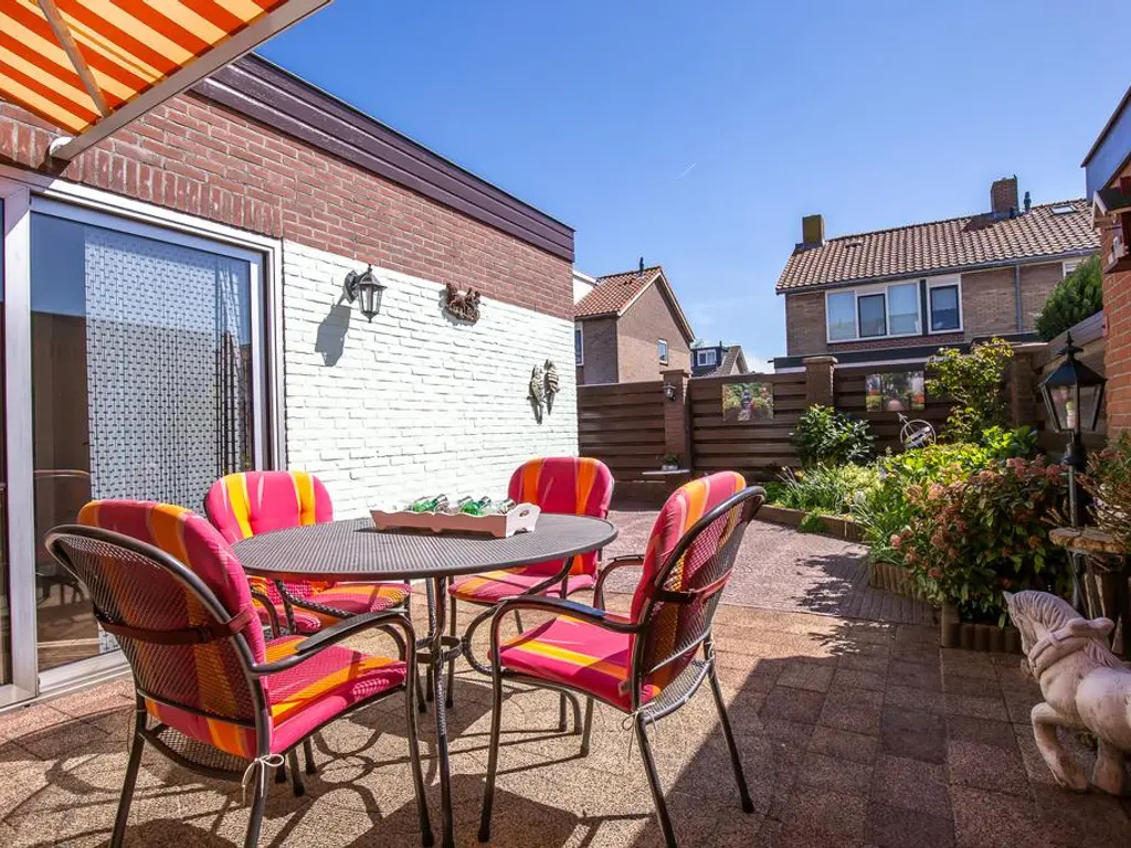 Prinses Beatrixstraat 27, ZEGVELD