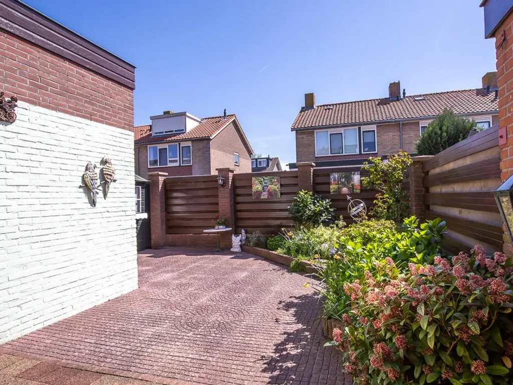 Prinses Beatrixstraat 27, ZEGVELD