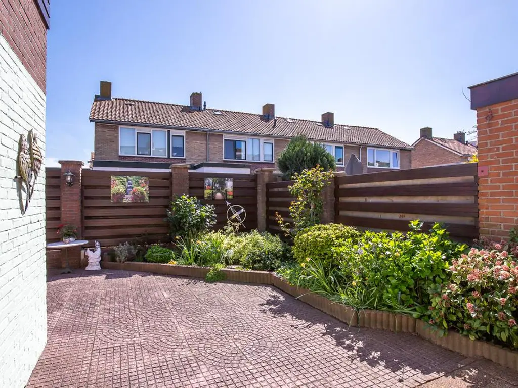 Prinses Beatrixstraat 27, ZEGVELD