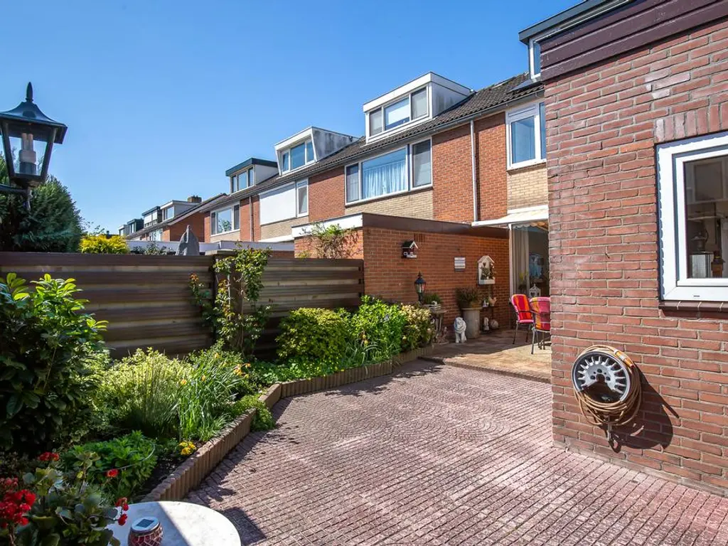 Prinses Beatrixstraat 27, ZEGVELD